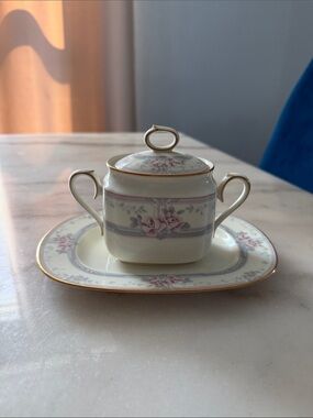 Noritake Cream Porcelain Sugar Bowl with Lid and Tray - Pink Floral